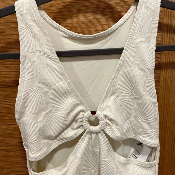 Topshop NWT One piece swimsuit with cutouts. Shell design. Cream white color. - Picture 5 of 5